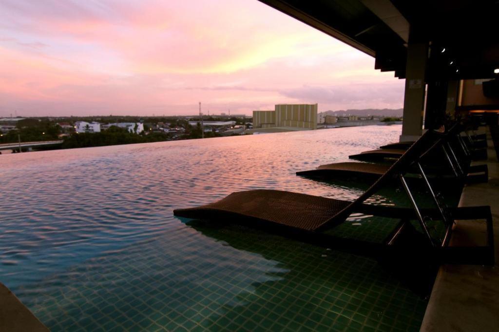 Grand Xing Imperial Hotel Iloilo City Bagian luar foto