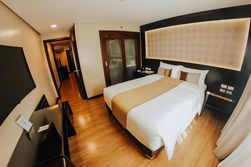 Grand Xing Imperial Hotel Iloilo City Bagian luar foto