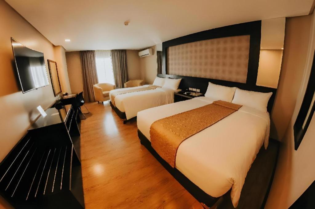 Grand Xing Imperial Hotel Iloilo City Bagian luar foto
