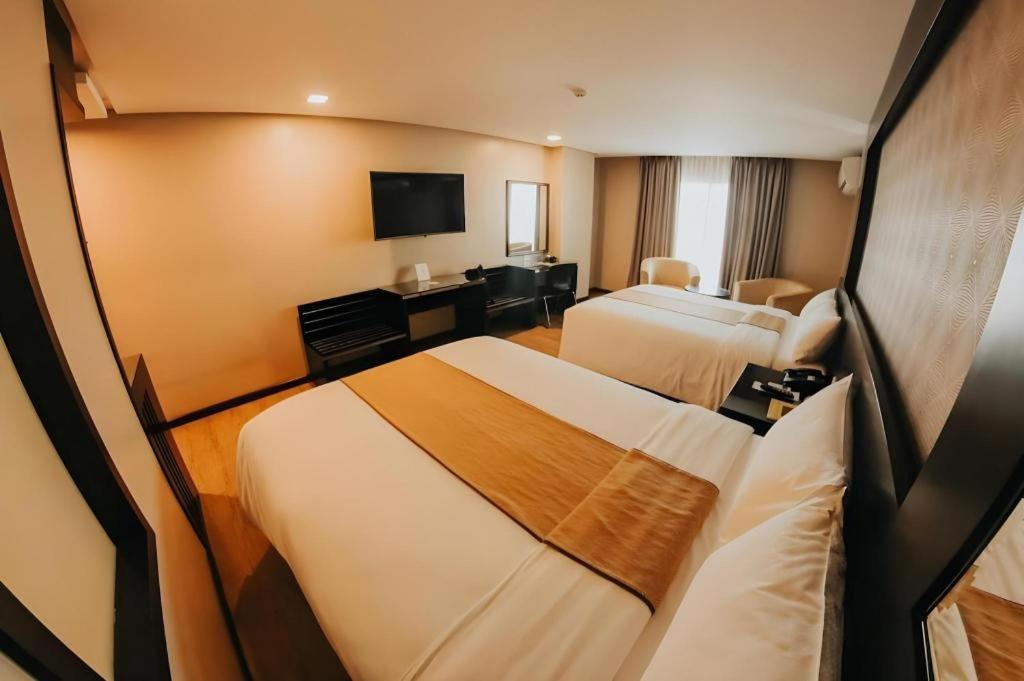 Grand Xing Imperial Hotel Iloilo City Bagian luar foto