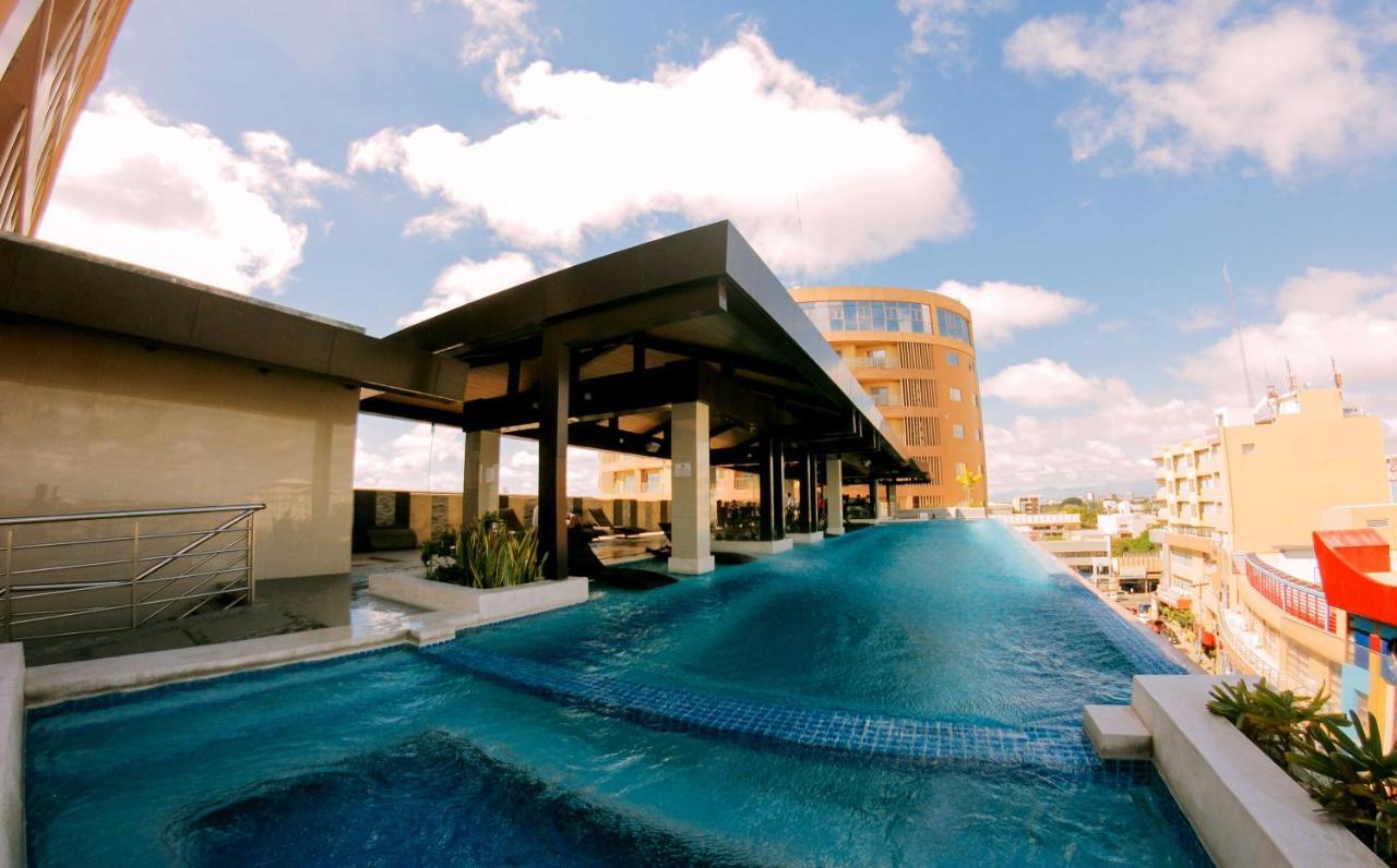 Grand Xing Imperial Hotel Iloilo City Bagian luar foto